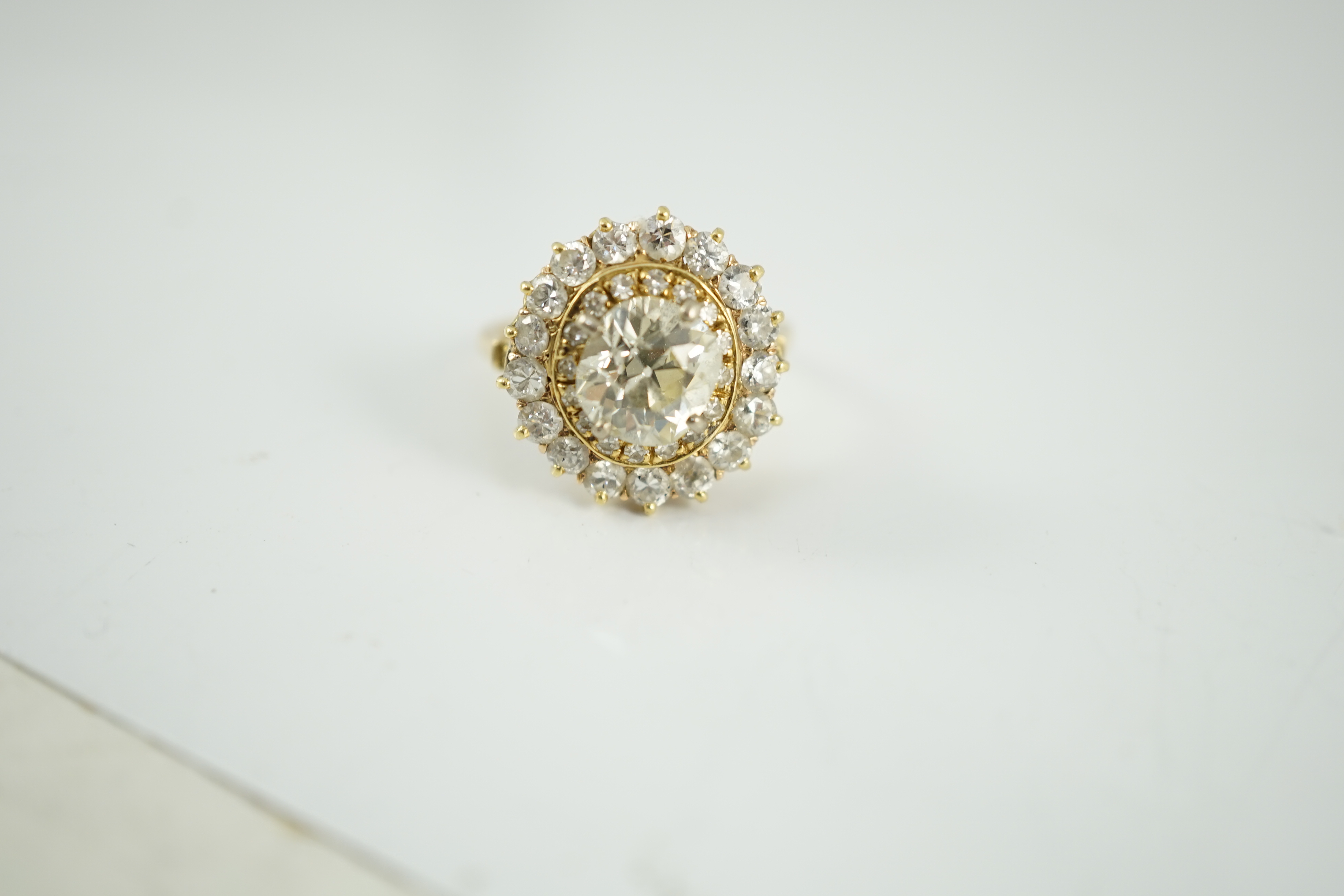 An early to mid 20th century French Van Cleef & Arpels 18ct gold and diamond set oval cluster dress ring